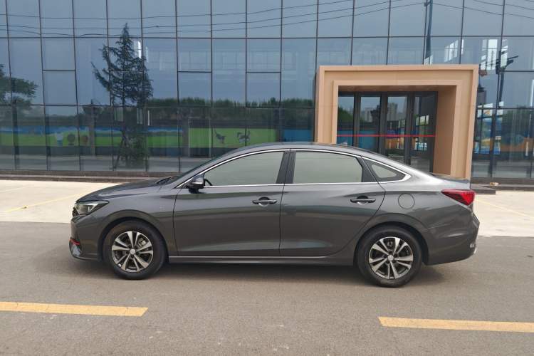 Used CHANGAN Eado 2024 PLUS Blue Whale NE 1.4T GDI DCT High-Energy Edition Exterior 5