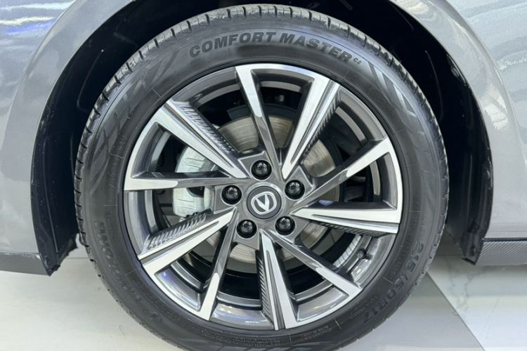 Used CHANGAN Eado 2024 1.5T GDI Automatic Flagship Edition Exterior 6