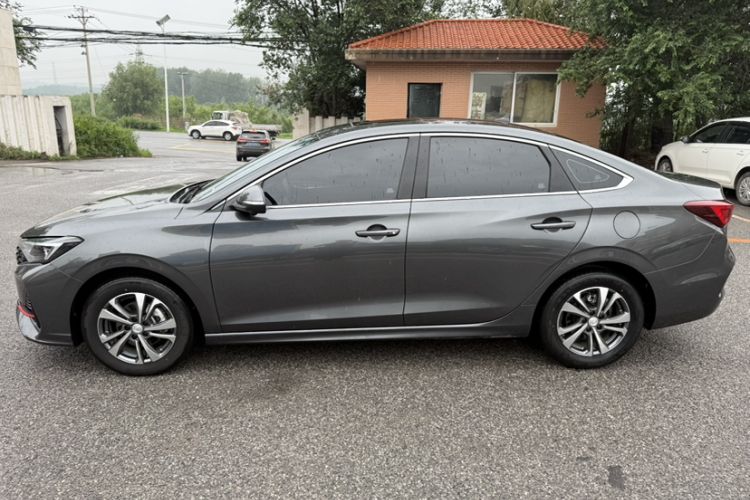 Used CHANGAN Eado 2024 PLUS Blue Whale NE 1.4T GDI DCT High-Energy Edition Exterior 6
