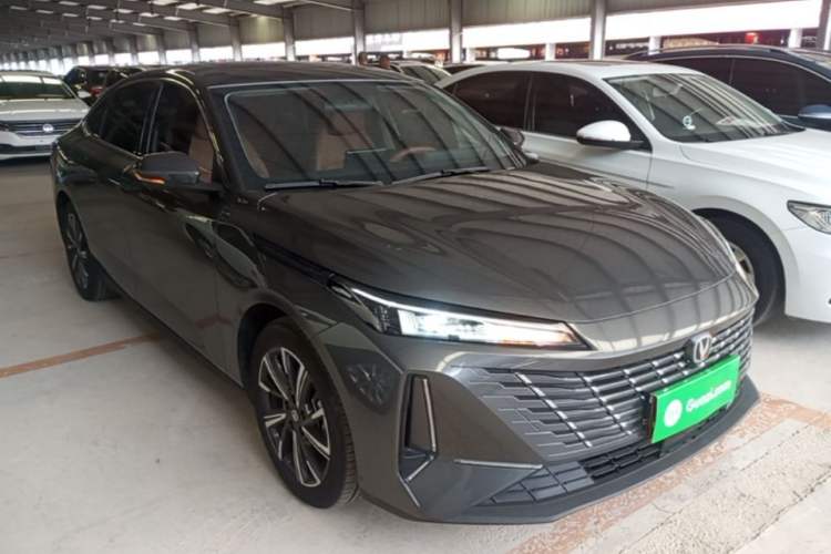 Used CHANGAN Eado 2024 1.5T GDI Automatic Flagship Edition Front Right 45 Deg