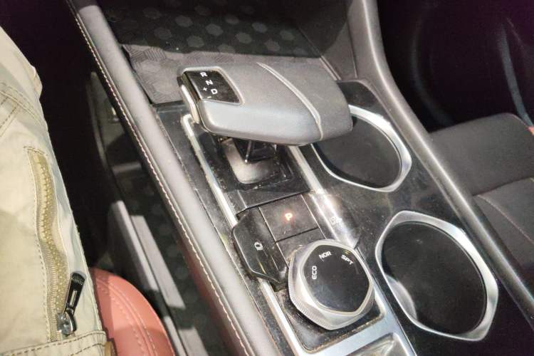 Used CHANGAN Eado 2024 PLUS Blue Whale NE 1.4T GDI DCT High-Energy Edition Gear Lever