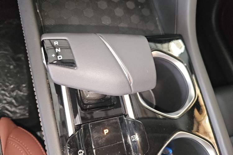 Used CHANGAN Eado 2024 PLUS Blue Whale NE 1.4T GDI DCT High-Energy Edition Gear Lever