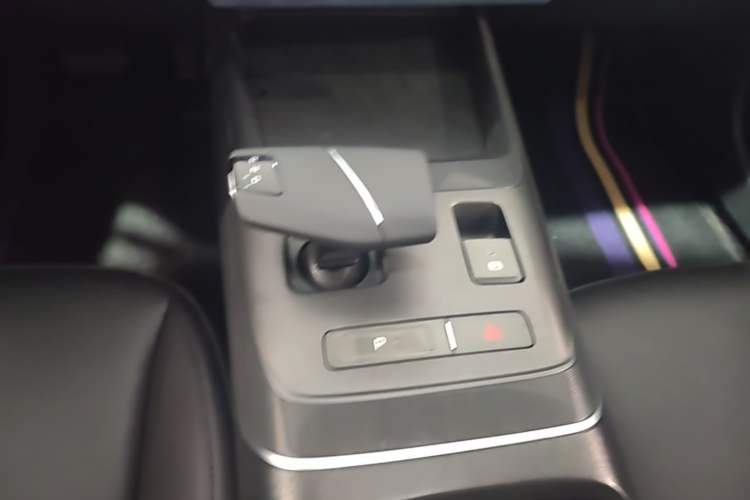 Used CHANGAN Eado 2024 1.5T GDI Automatic Enjoyment Edition Gear Lever