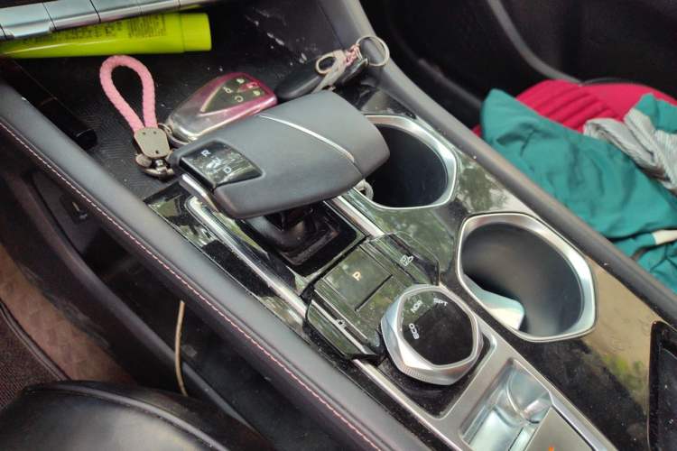 Used CHANGAN Eado 2024 PLUS Blue Whale NE 1.4T GDI DCT High-Energy Edition Gear Lever