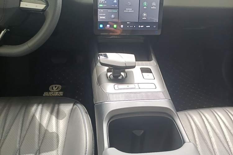 Used CHANGAN Eado 2024 1.5T GDI Automatic Flagship Edition Gear Lever