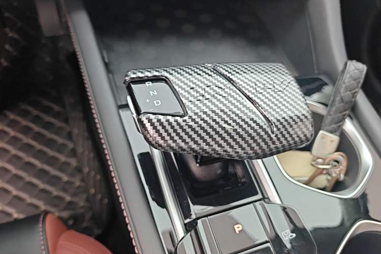 Used CHANGAN Eado 2024 PLUS Blue Whale NE 1.4T GDI DCT High-Energy Edition Gear Lever