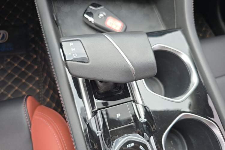 Used CHANGAN Eado 2024 PLUS Blue Whale NE 1.4T GDI DCT High-Energy Edition Gear Lever