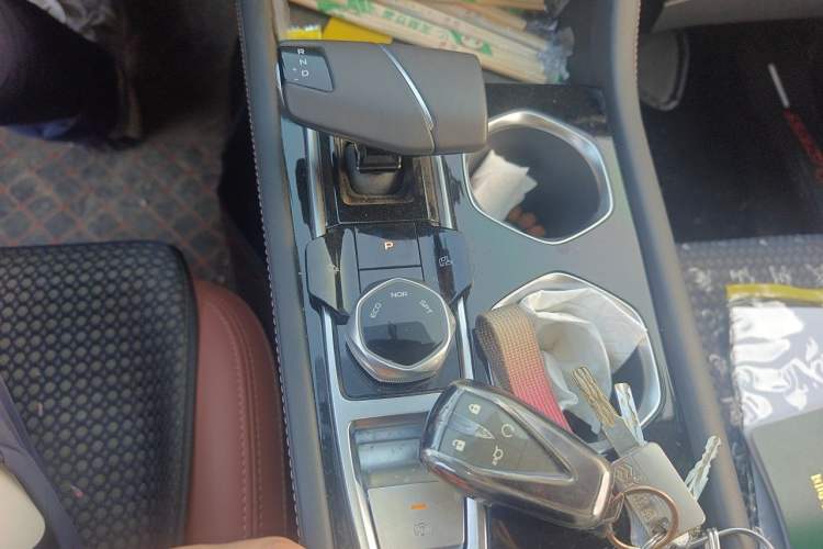 Used CHANGAN Eado 2024 PLUS Blue Whale NE 1.4T GDI DCT High-Energy Edition Gear Lever