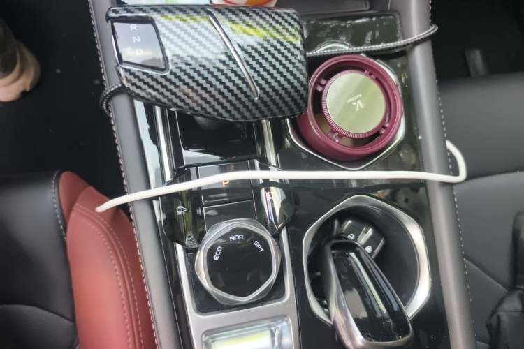 Used CHANGAN Eado 2024 PLUS Blue Whale NE 1.4T GDI DCT High-Energy Edition Gear Lever