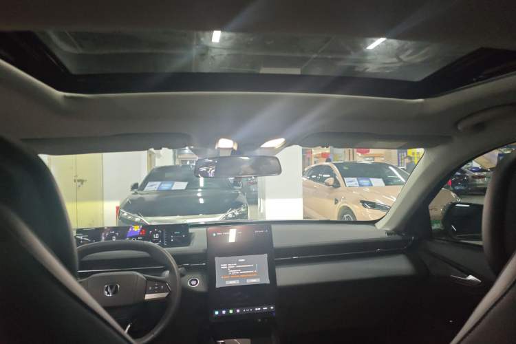 Used CHANGAN Eado 2024 1.5T GDI Automatic Prestige Edition Headliner
