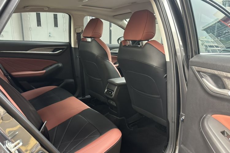 Used CHANGAN Eado 2024 PLUS Blue Whale NE 1.4T GDI DCT High-Energy Edition Interior 1