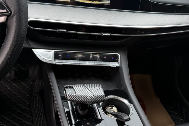 Used CHANGAN Eado 2024 PLUS Blue Whale NE 1.4T GDI DCT High-Energy Edition Interior 12