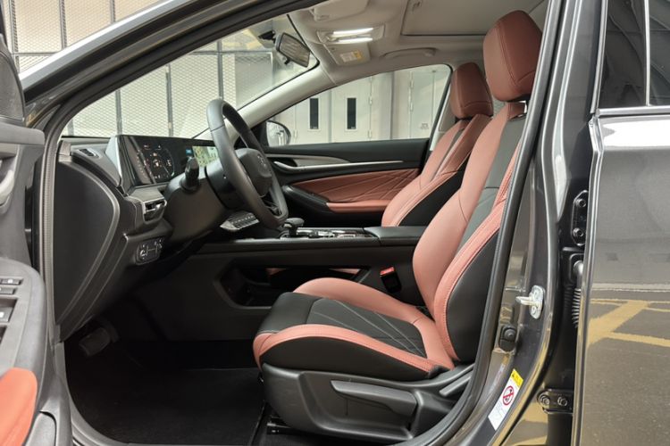 Used CHANGAN Eado 2024 PLUS Blue Whale NE 1.4T GDI DCT High-Energy Edition Interior 5