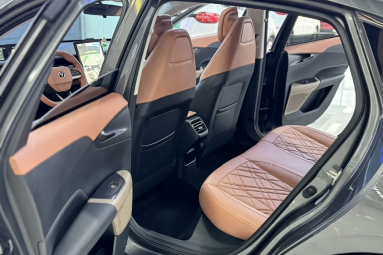 Used CHANGAN Eado 2024 1.5T GDI Automatic Flagship Edition Interior 5