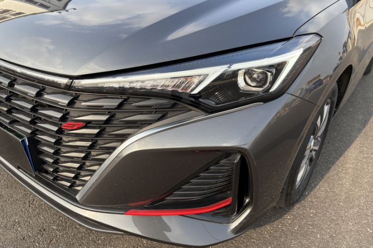 Used CHANGAN Eado 2024 PLUS Blue Whale NE 1.4T GDI DCT High-Energy Edition Left Front Headlight
