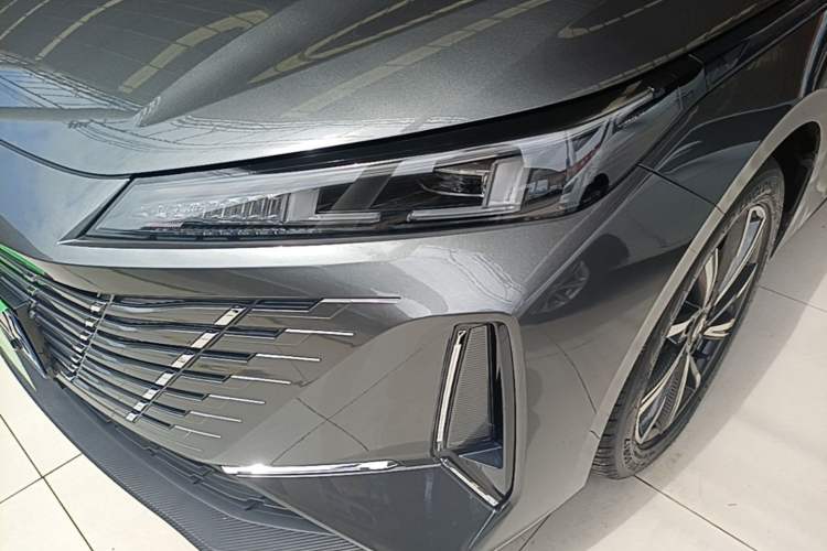 Used CHANGAN Eado 2024 1.5T GDI Automatic Flagship Edition Left Front Headlight
