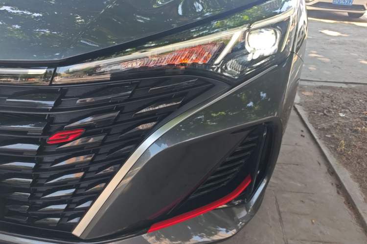 Used CHANGAN Eado 2024 PLUS Blue Whale NE 1.4T GDI DCT High-Energy Edition Left Front Headlight