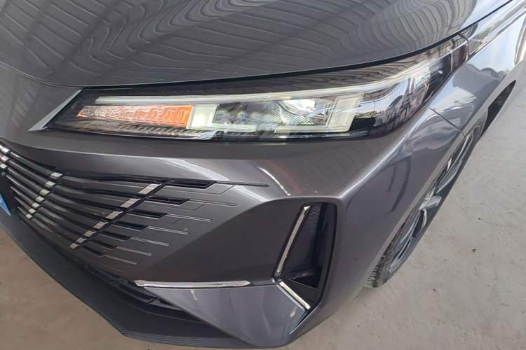 Used CHANGAN Eado 2024 1.5T GDI Automatic Flagship Edition Left Front Headlight