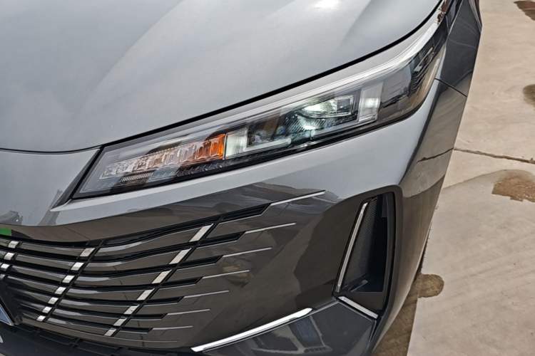 Used CHANGAN Eado 2024 1.5T GDI Automatic Prestige Edition Left Front Headlight