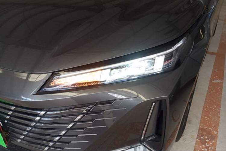Used CHANGAN Eado 2024 1.5T GDI Automatic Flagship Edition Left Front Headlight