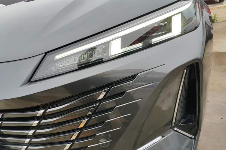 Used CHANGAN Eado 2024 1.5T GDI Automatic Flagship Edition Left Front Headlight
