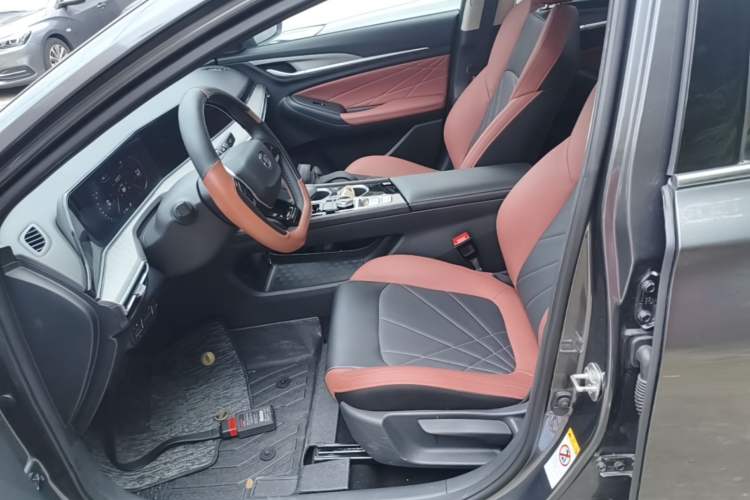 Used CHANGAN Eado 2024 PLUS Blue Whale NE 1.4T GDI DCT High-Energy Edition Left Front Seat