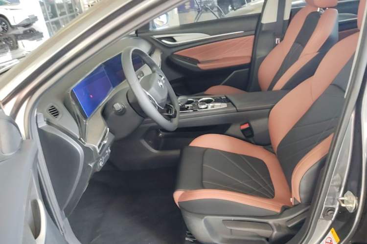 Used CHANGAN Eado 2024 PLUS Blue Whale NE 1.4T GDI DCT High-Energy Edition Left Front Seat