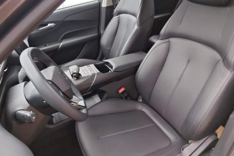 Used CHANGAN Eado 2024 1.5T GDI Automatic Prestige Edition Left Front Seat