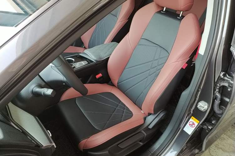 Used CHANGAN Eado 2024 PLUS Blue Whale NE 1.4T GDI DCT High-Energy Edition Left Front Seat