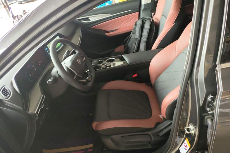 Used CHANGAN Eado 2024 PLUS Blue Whale NE 1.4T GDI DCT High-Energy Edition Left Front Seat