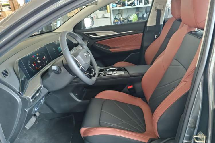Used CHANGAN Eado 2024 PLUS Blue Whale NE 1.4T GDI DCT High-Energy Edition Left Front Seat