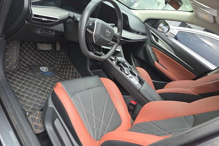 Used CHANGAN Eado 2024 PLUS Blue Whale NE 1.4T GDI DCT High-Energy Edition Left Front Seat