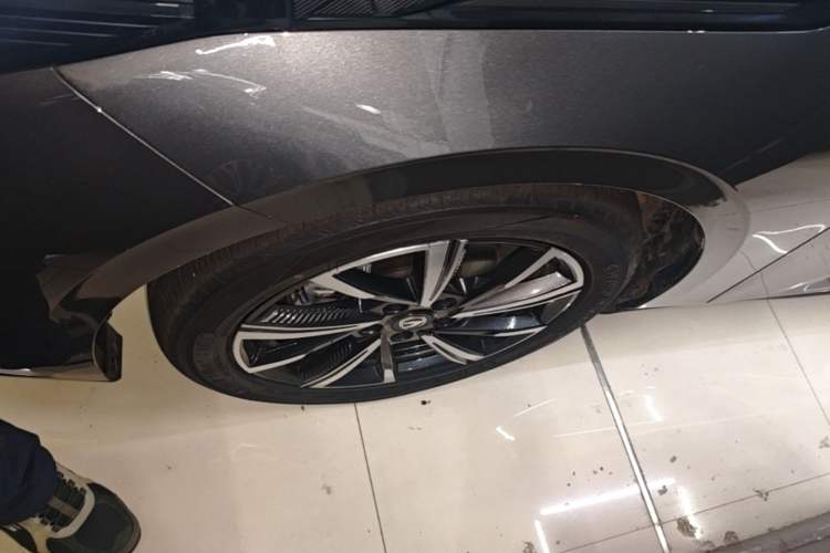 Used CHANGAN Eado 2024 1.5T GDI Automatic Flagship Edition Left Front Wheel Hub