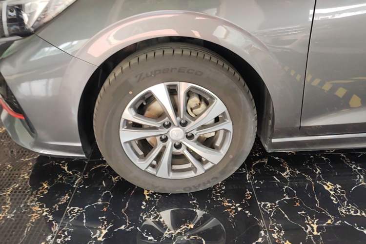 Used CHANGAN Eado 2024 PLUS Blue Whale NE 1.4T GDI DCT High-Energy Edition Left Front Wheel Hub