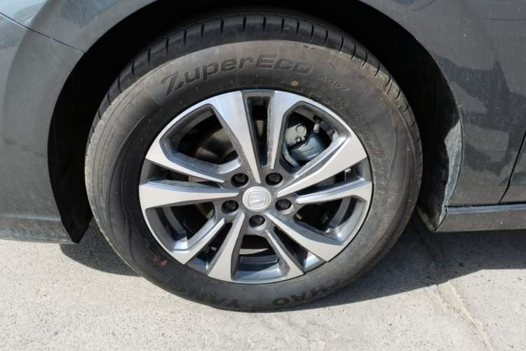 Used CHANGAN Eado 2024 PLUS Blue Whale NE 1.4T GDI DCT High-Energy Edition Left Front Wheel Hub