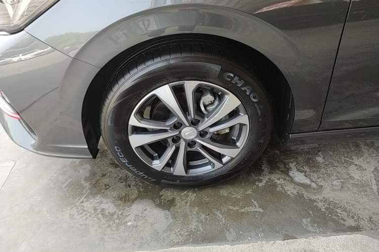Used CHANGAN Eado 2024 PLUS Blue Whale NE 1.4T GDI DCT High-Energy Edition Left Front Wheel Hub