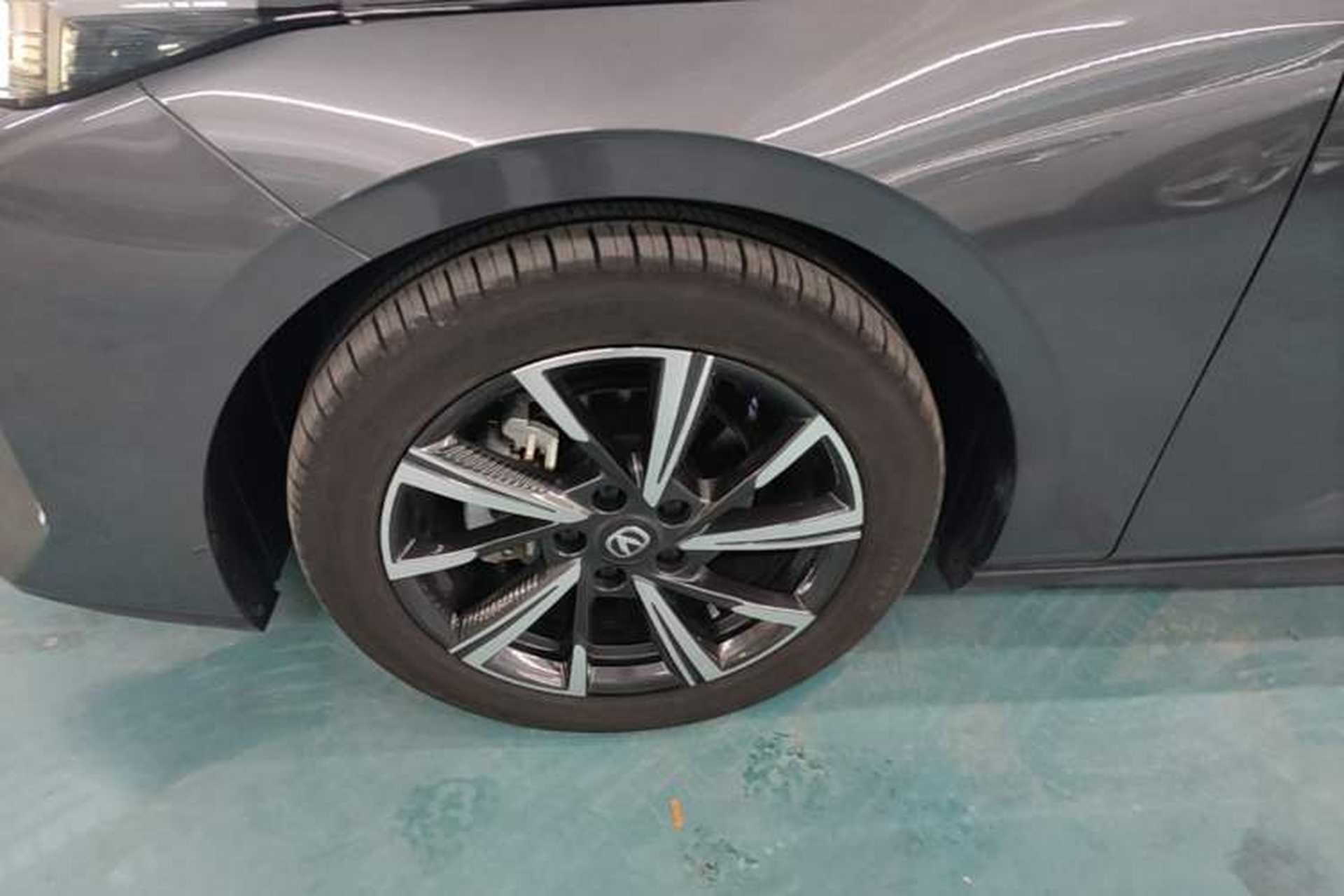 Used CHANGAN Eado 2024 1.5T GDI Automatic Flagship Edition Left Front Wheel Hub