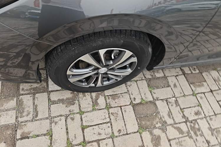 Used CHANGAN Eado 2024 PLUS Blue Whale NE 1.4T GDI DCT High-Energy Edition Left Front Wheel Hub