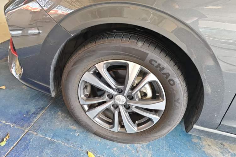 Used CHANGAN Eado 2024 PLUS Blue Whale NE 1.4T GDI DCT High-Energy Edition Left Front Wheel Hub