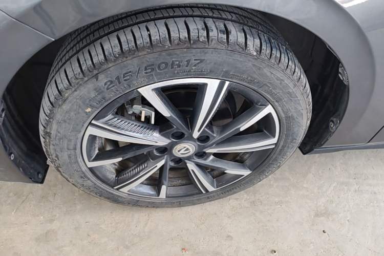 Used CHANGAN Eado 2024 1.5T GDI Automatic Flagship Edition Left Front Wheel Hub