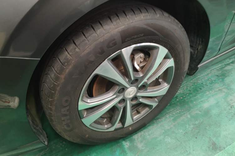Used CHANGAN Eado 2024 PLUS Blue Whale NE 1.4T GDI DCT High-Energy Edition Left Front Wheel Hub