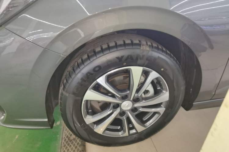 Used CHANGAN Eado 2024 PLUS Blue Whale NE 1.4T GDI DCT High-Energy Edition Left Front Wheel Hub