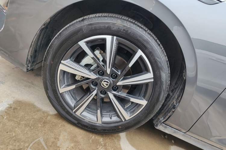 Used CHANGAN Eado 2024 1.5T GDI Automatic Flagship Edition Left Front Wheel Hub