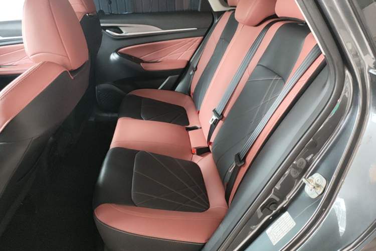 Used CHANGAN Eado 2024 PLUS Blue Whale NE 1.4T GDI DCT High-Energy Edition Left Rear Seat
