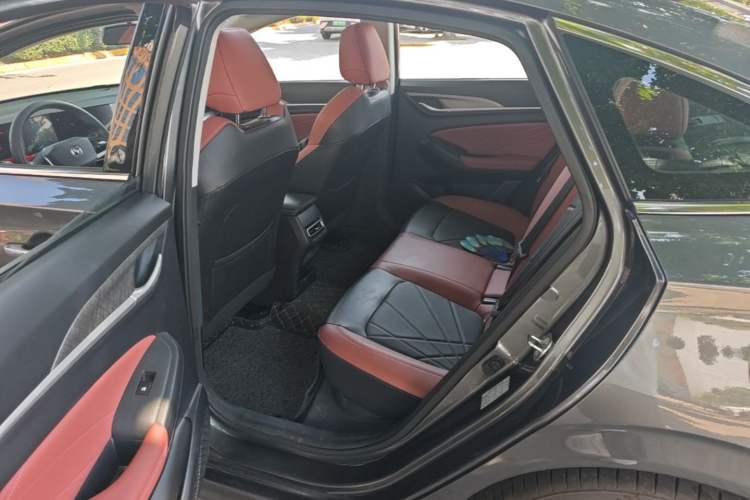 Used CHANGAN Eado 2024 PLUS Blue Whale NE 1.4T GDI DCT High-Energy Edition Left Rear Seat