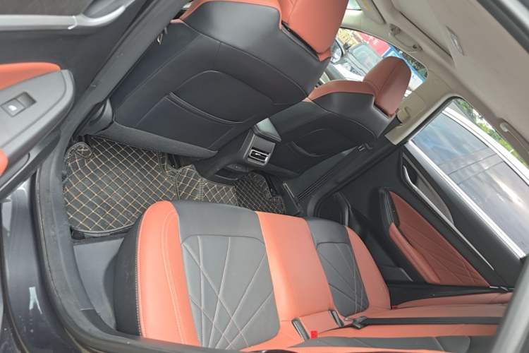 Used CHANGAN Eado 2024 PLUS Blue Whale NE 1.4T GDI DCT High-Energy Edition Left Rear Seat