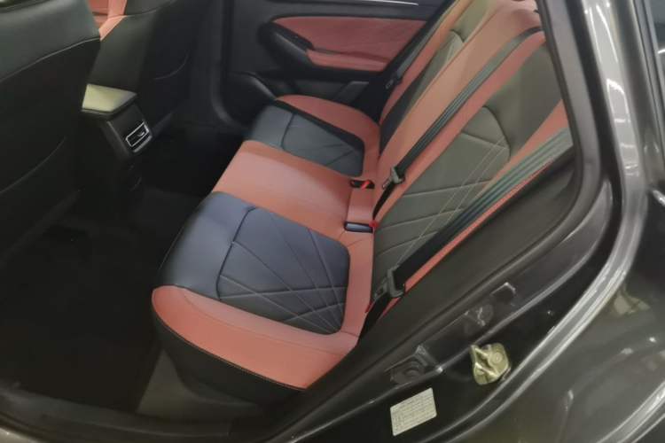 Used CHANGAN Eado 2024 PLUS Blue Whale NE 1.4T GDI DCT High-Energy Edition Left Rear Seat