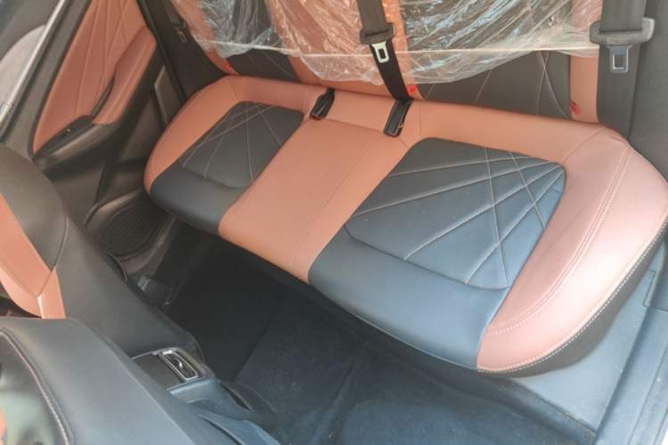Used CHANGAN Eado 2024 PLUS Blue Whale NE 1.4T GDI DCT High-Energy Edition Left Rear Seat