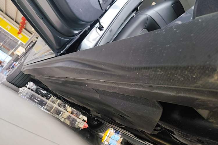 Used CHANGAN Eado 2024 1.5T GDI Automatic Prestige Edition Left Side Sill