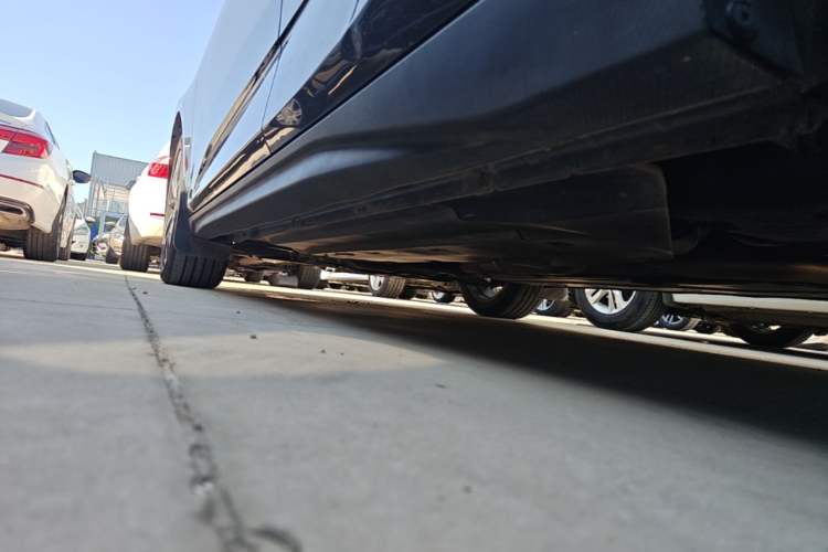 Used CHANGAN Eado 2024 1.5T GDI Automatic Prestige Edition Left Side Sill